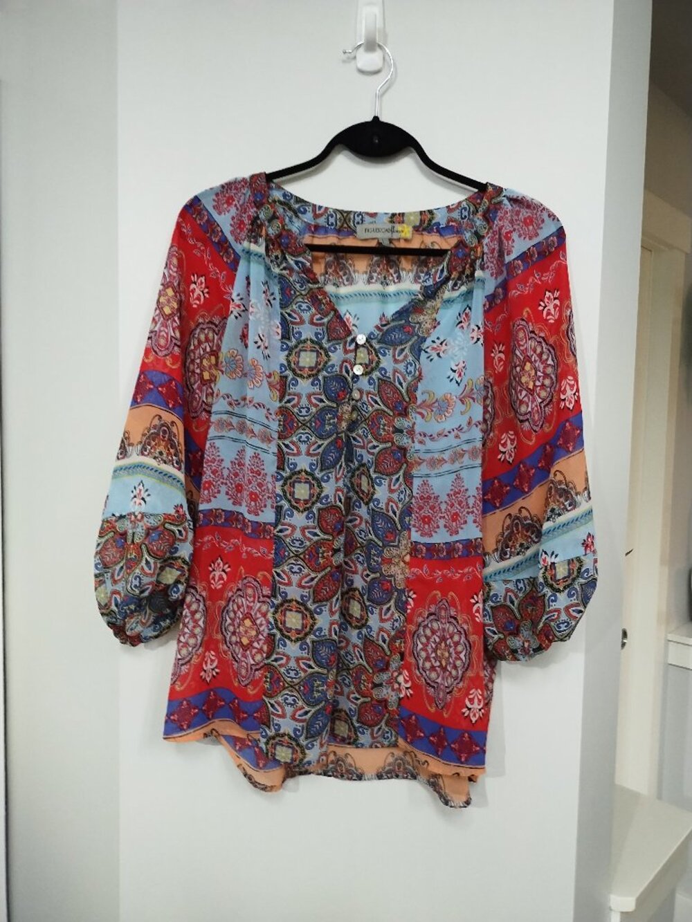 Sheer, lightweight 3/4 sleeve BOHO tunic